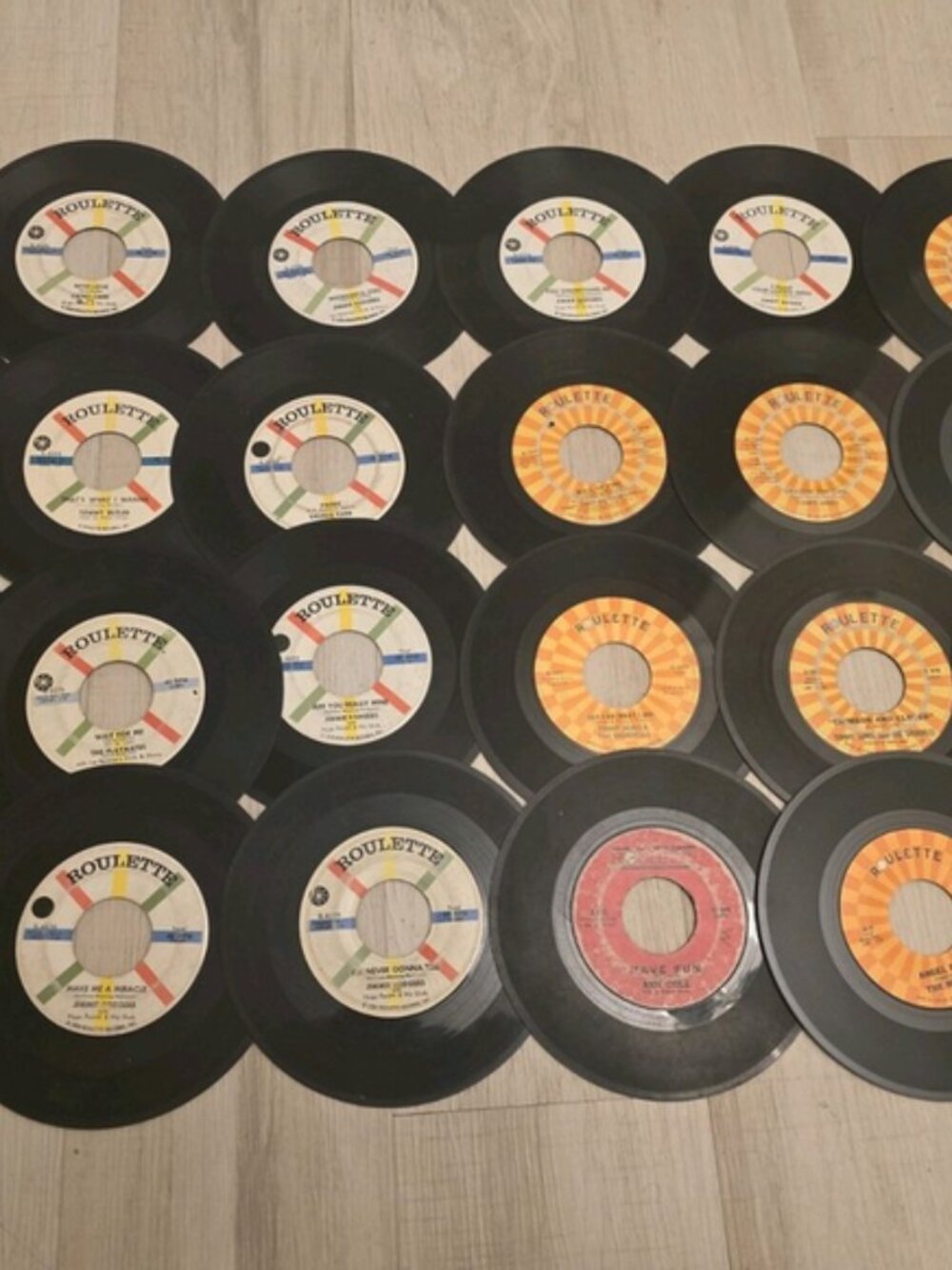 Lot of 24 Roulette 45 RPM Vinyl Records Tommy James Jimmie Rodgers Joey Dee